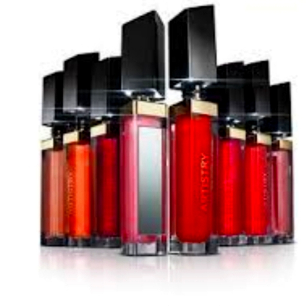 5 Artistry light up lip gloss bundle